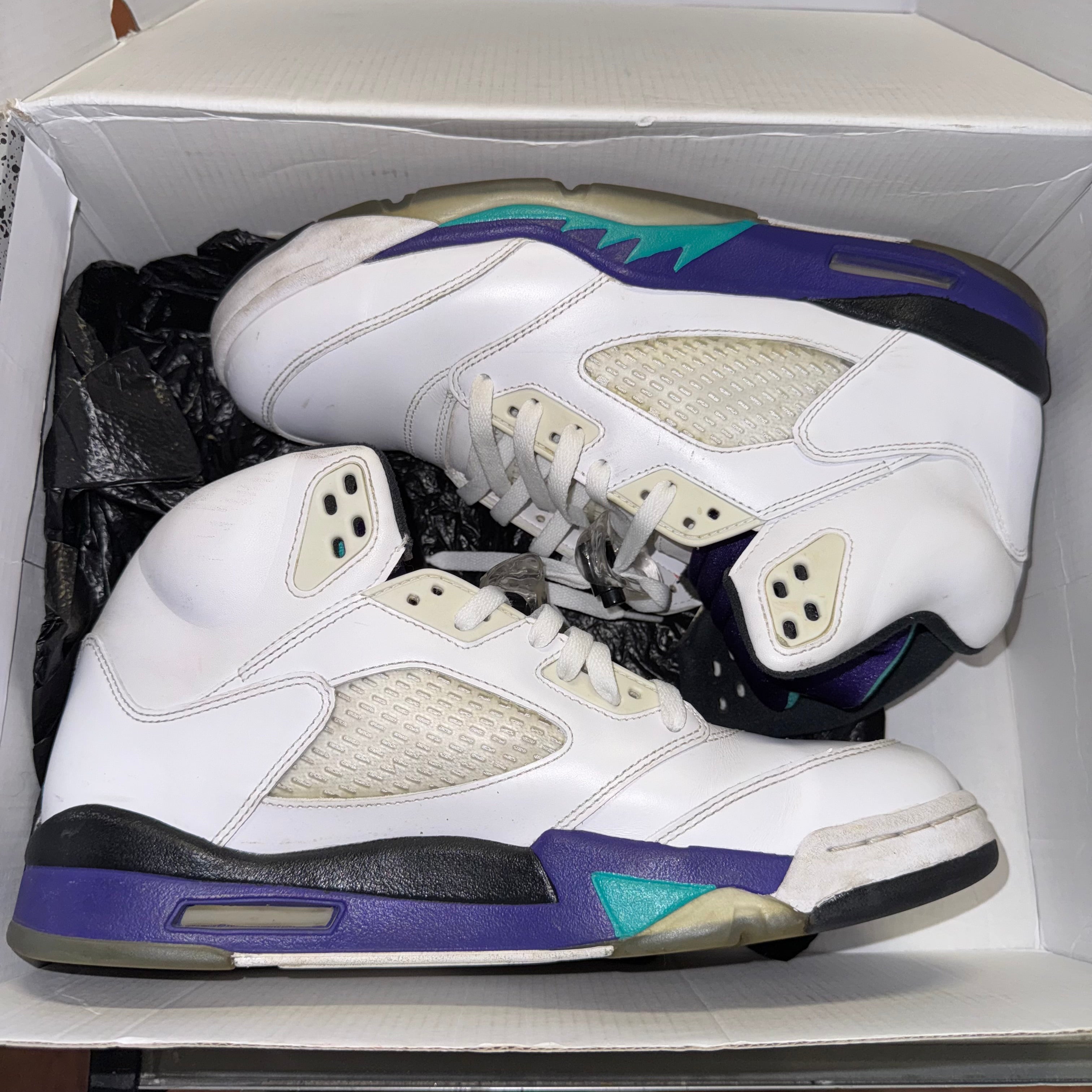 Size 11 Air Jordan 5 "White Grape"